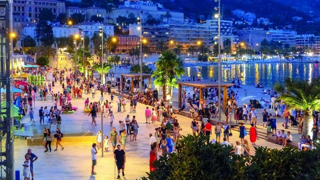 Menton, Centre Historique, Vue Mer Exterior photo