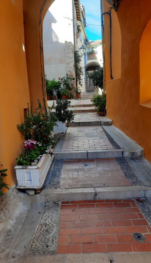 Menton, Centre Historique, Vue Mer Exterior photo